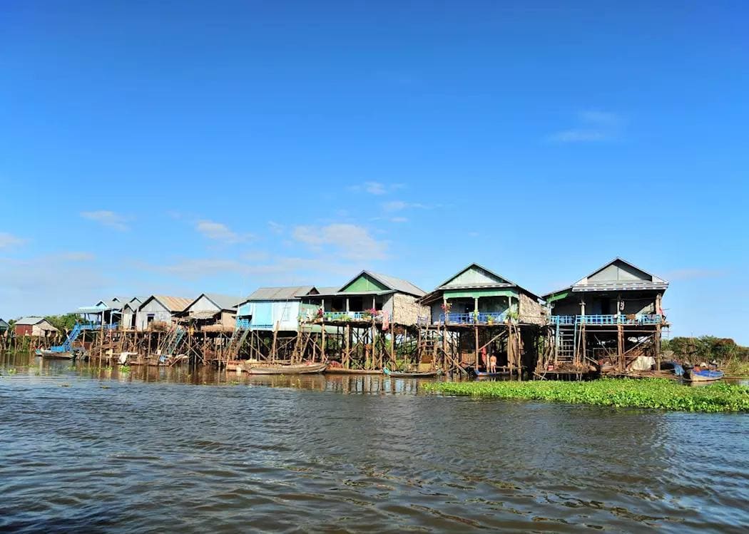 2-Day Wonders of Siem Reap: Ancient Temples & Floating Communities