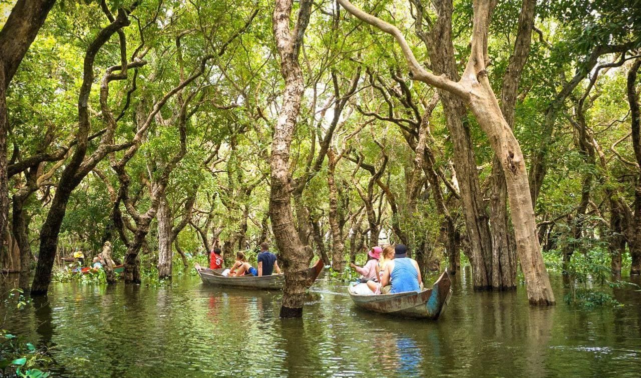 2-Day Wonders of Siem Reap: Ancient Temples & Floating Communities photo 5