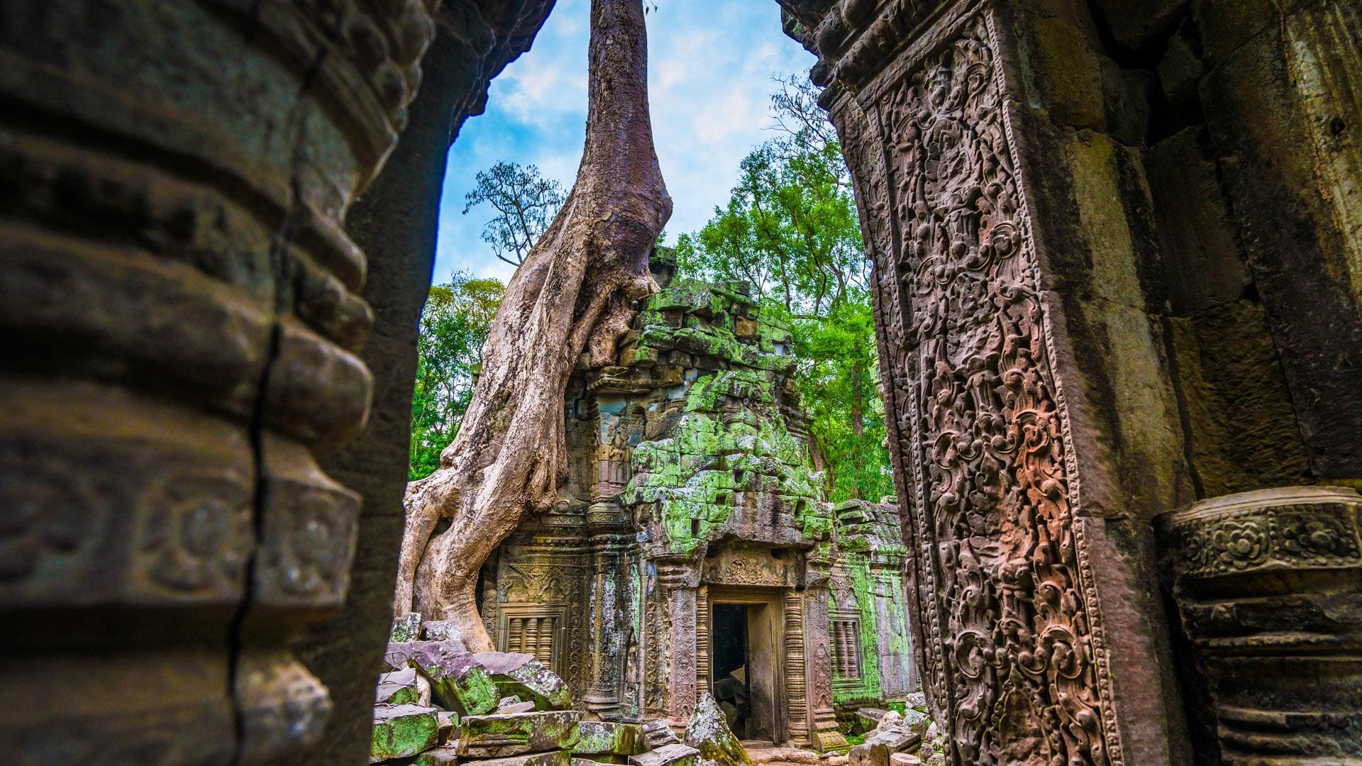 2-Day Wonders of Siem Reap: Ancient Temples & Floating Communities photo 3