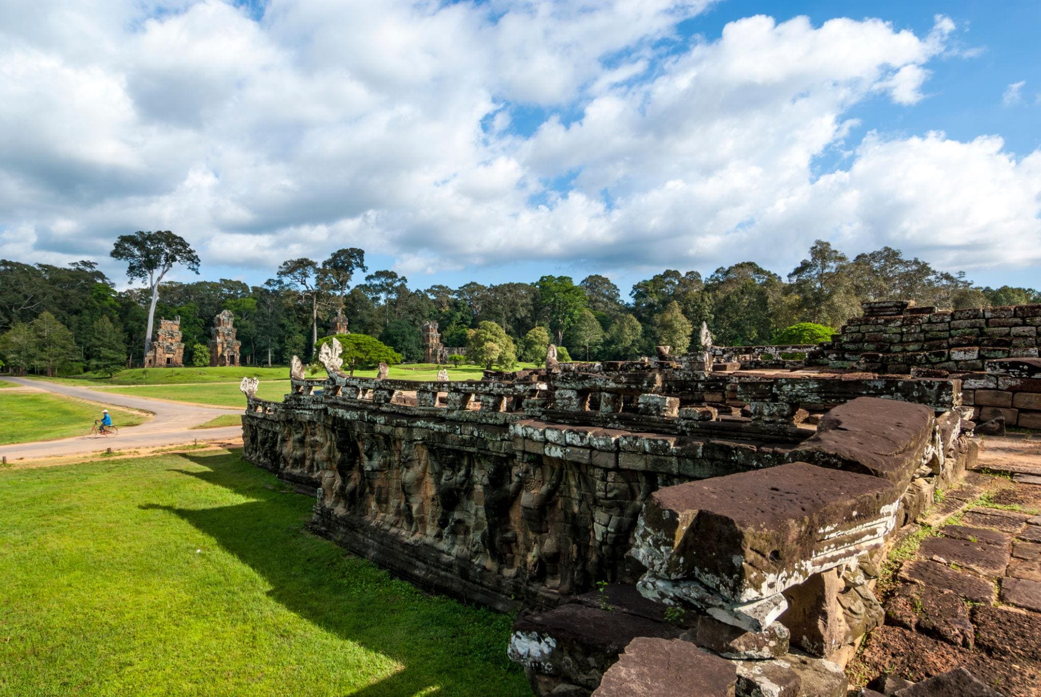 Angkor in 4 Wonders photo 2