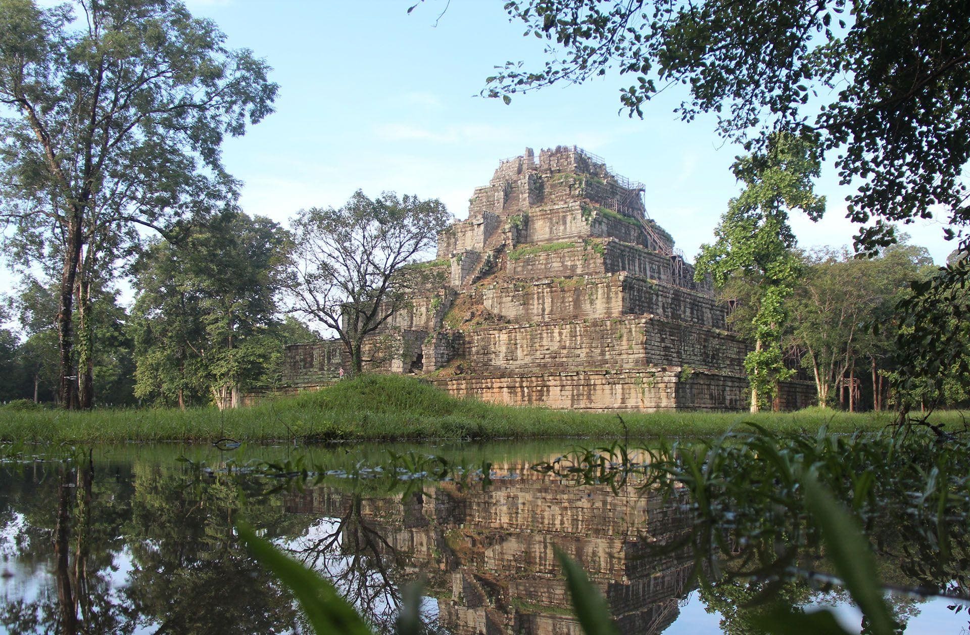 Koh Ker & Beng Mealea: Exploring Cambodia's Lost Jungle Temples photo 3