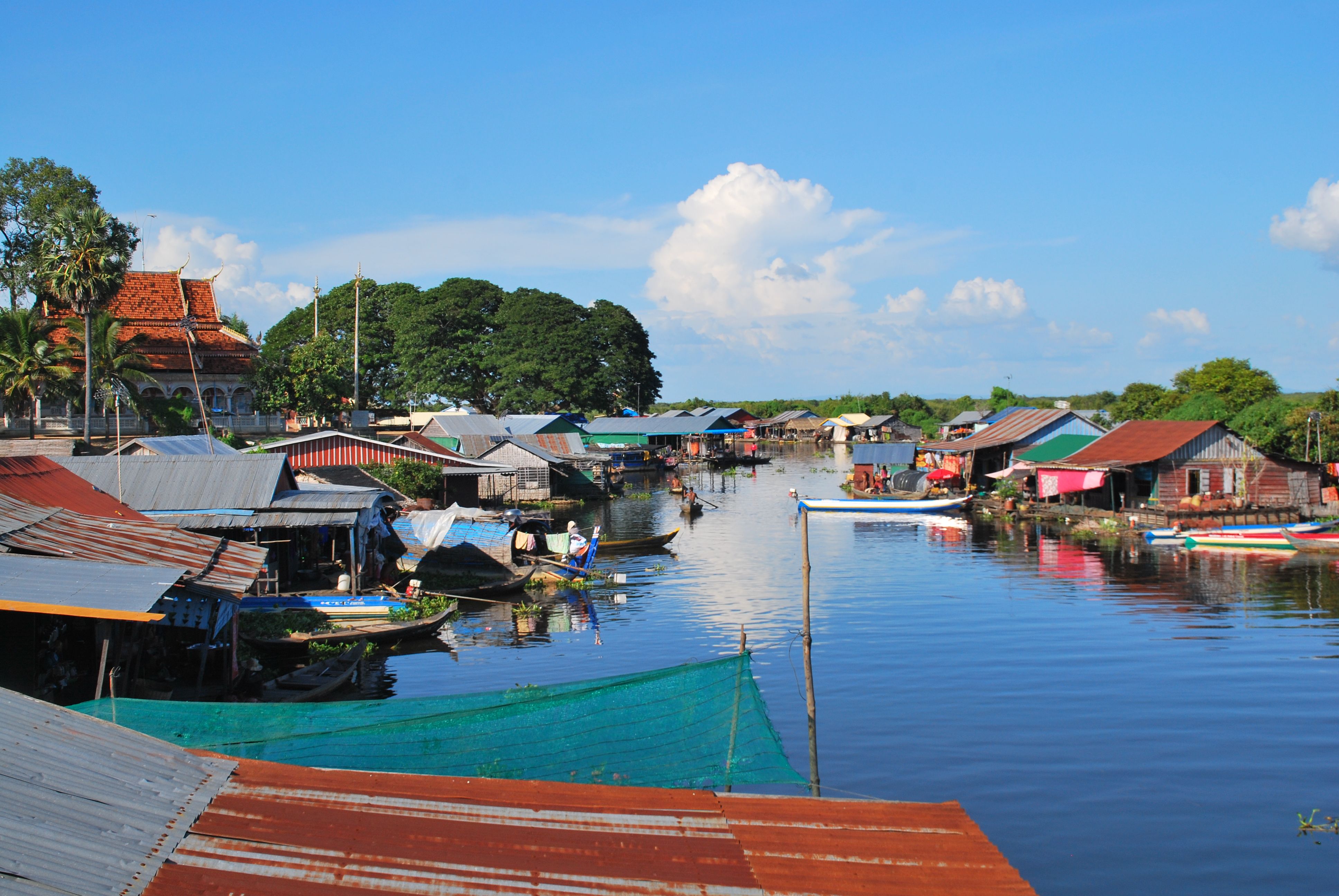 Kayaking Floating Village Tour